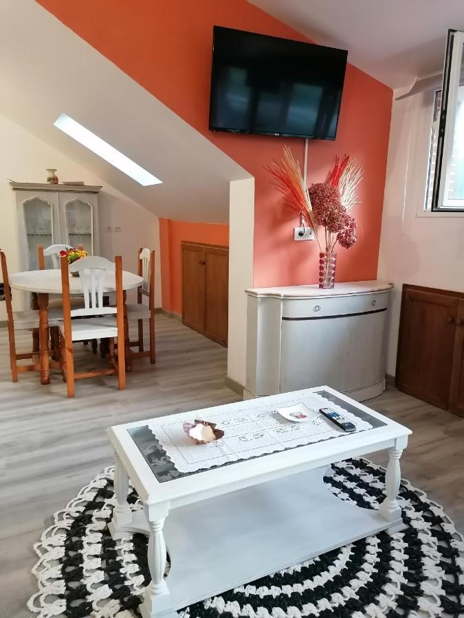 Apartamento Turistico La Mies Apartment Ореня Екстериор снимка