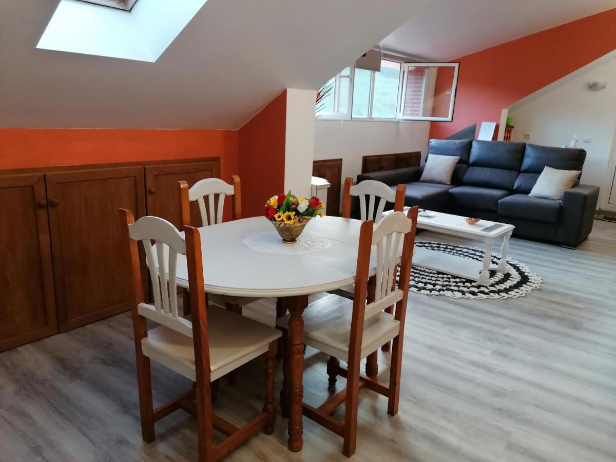Apartamento Turistico La Mies Apartment Ореня Екстериор снимка